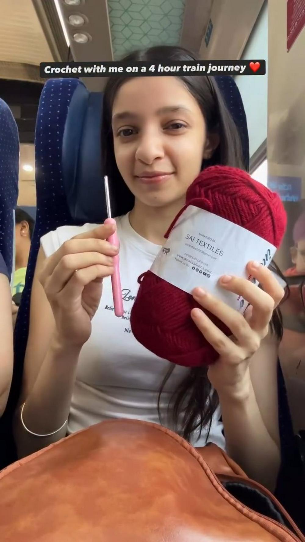 My favourite thing to do while travelling🥹❤️ | Crochet with me on a 4 hour train journey🙈
Crocheted this viral Rose Bag and I just love how it turned out🥹
Link to Shop in Bio❤️
#crochet #funny #trainjourney #crocheting #crochetaddict