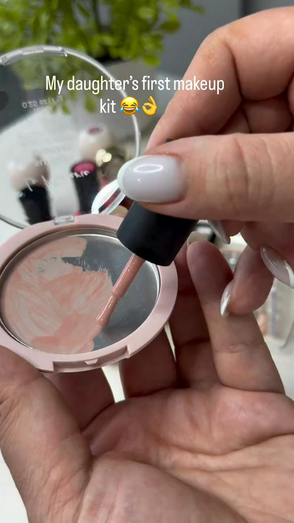 Life Hack 💄🫶 DIY this for your kids — they’ll love it! 👌 💕 #lifehack #diy #momhack #toddler #littlegirls