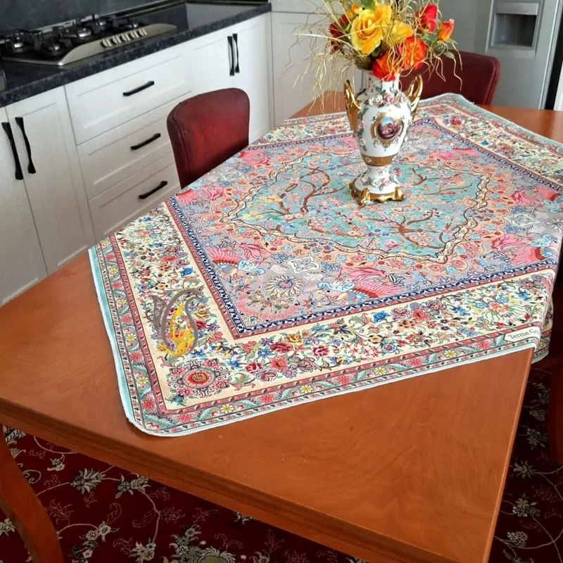 رومیزی مخمل مربعی انواع رنگبندی سایز 1/5در1/5 بدون آستر، تصویر ۱