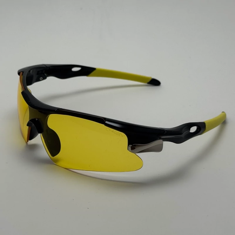 عینک آفتابی و شب اسپرت اوکلی Oakley مدلRadar زرد کد 806 - عینک شب، تصویر ۱